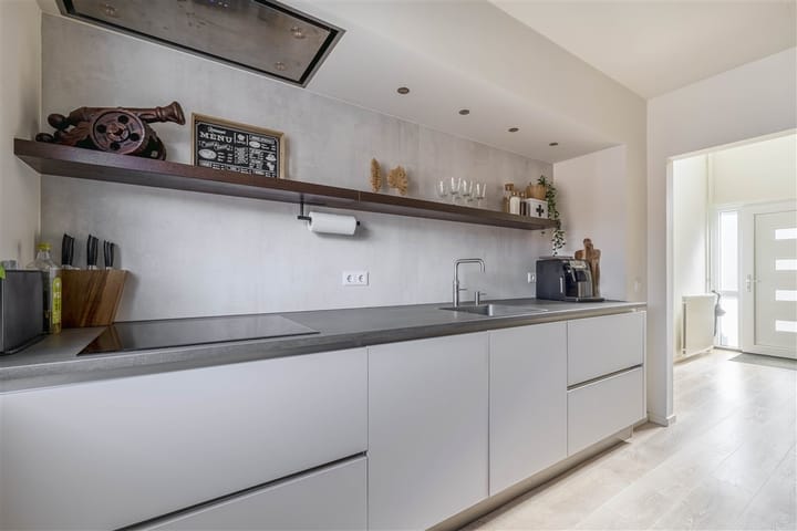 Foto 22 van Voormolenstraat 9