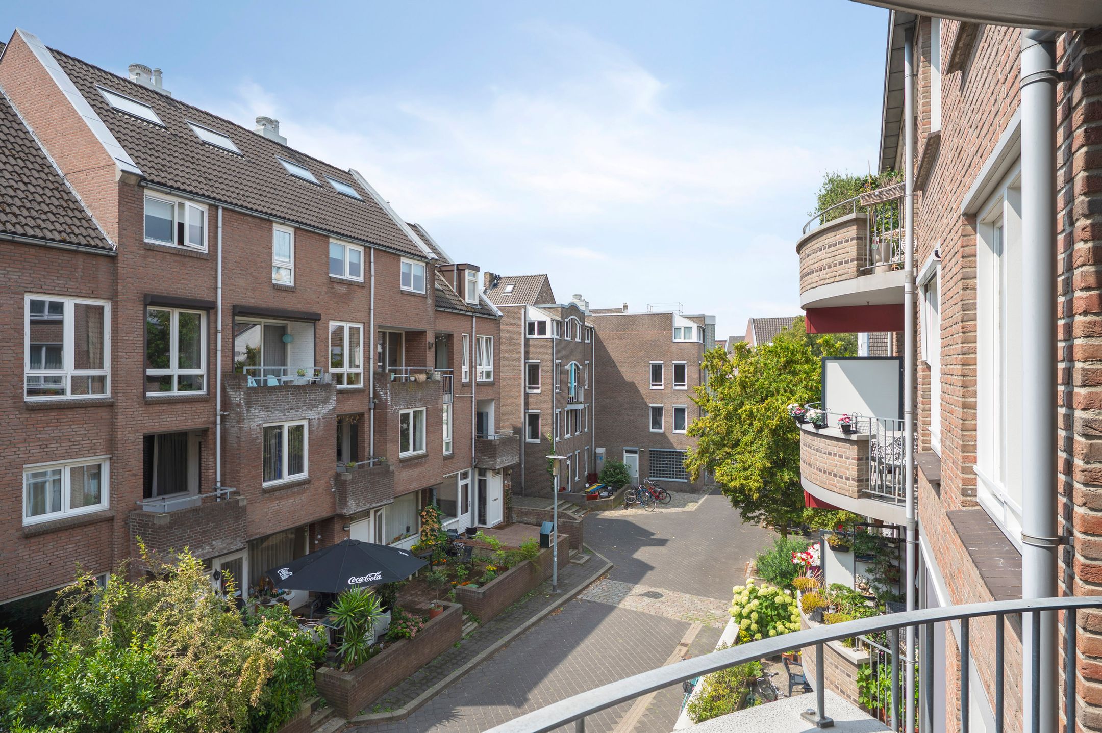 Foto 21 van Lakenweversplein 15-C