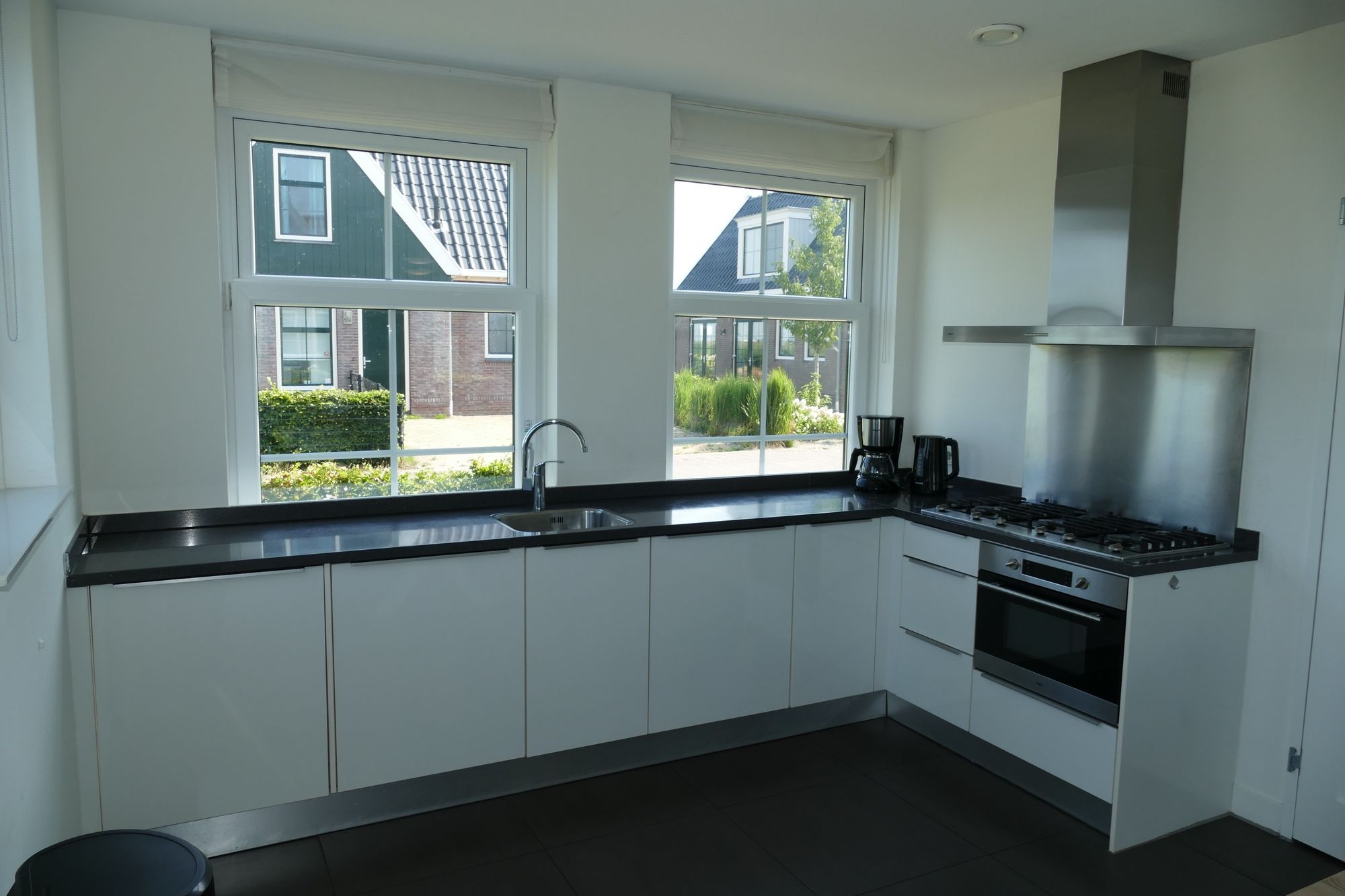 Foto 3 van Zeedijk 2-555