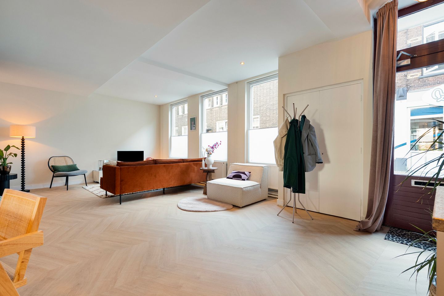 Foto 4 van Van Karnebeekstraat 56