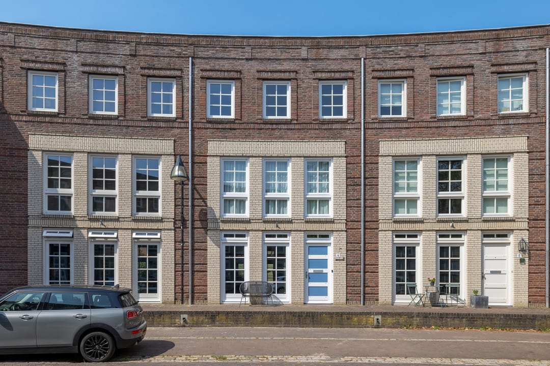 Photo 52 of Oberon 4