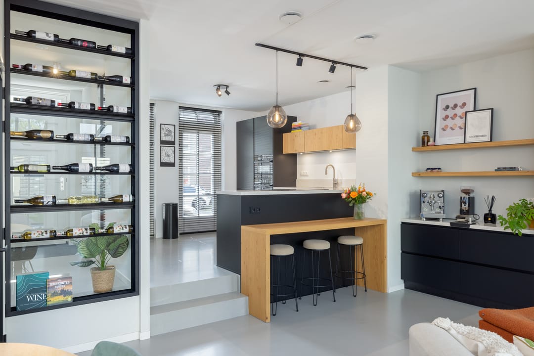 Photo 11 of Oberon 4