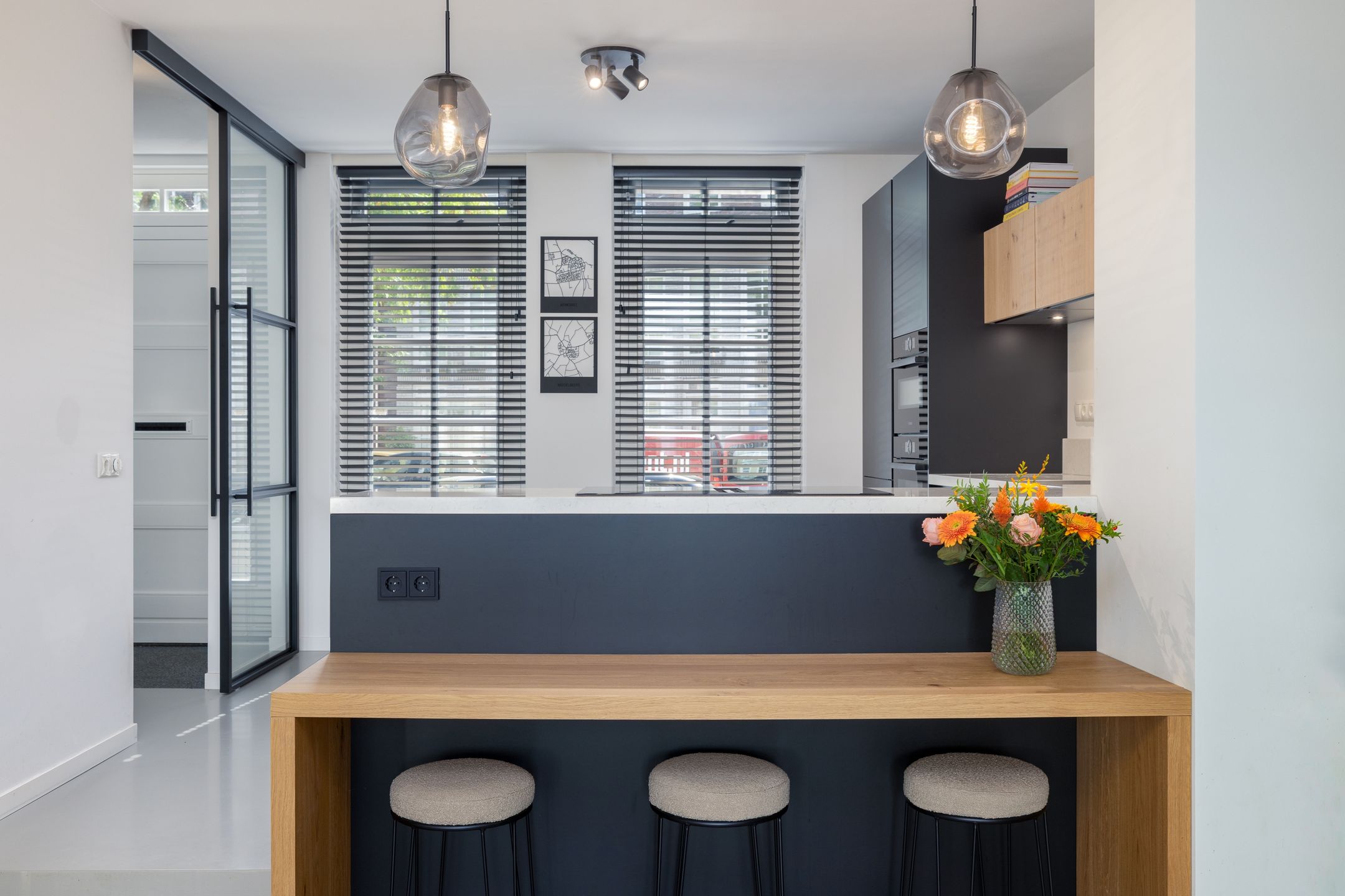 Photo 12 of Oberon 4