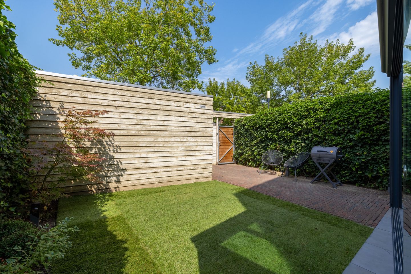 Photo 25 of Oberon 4