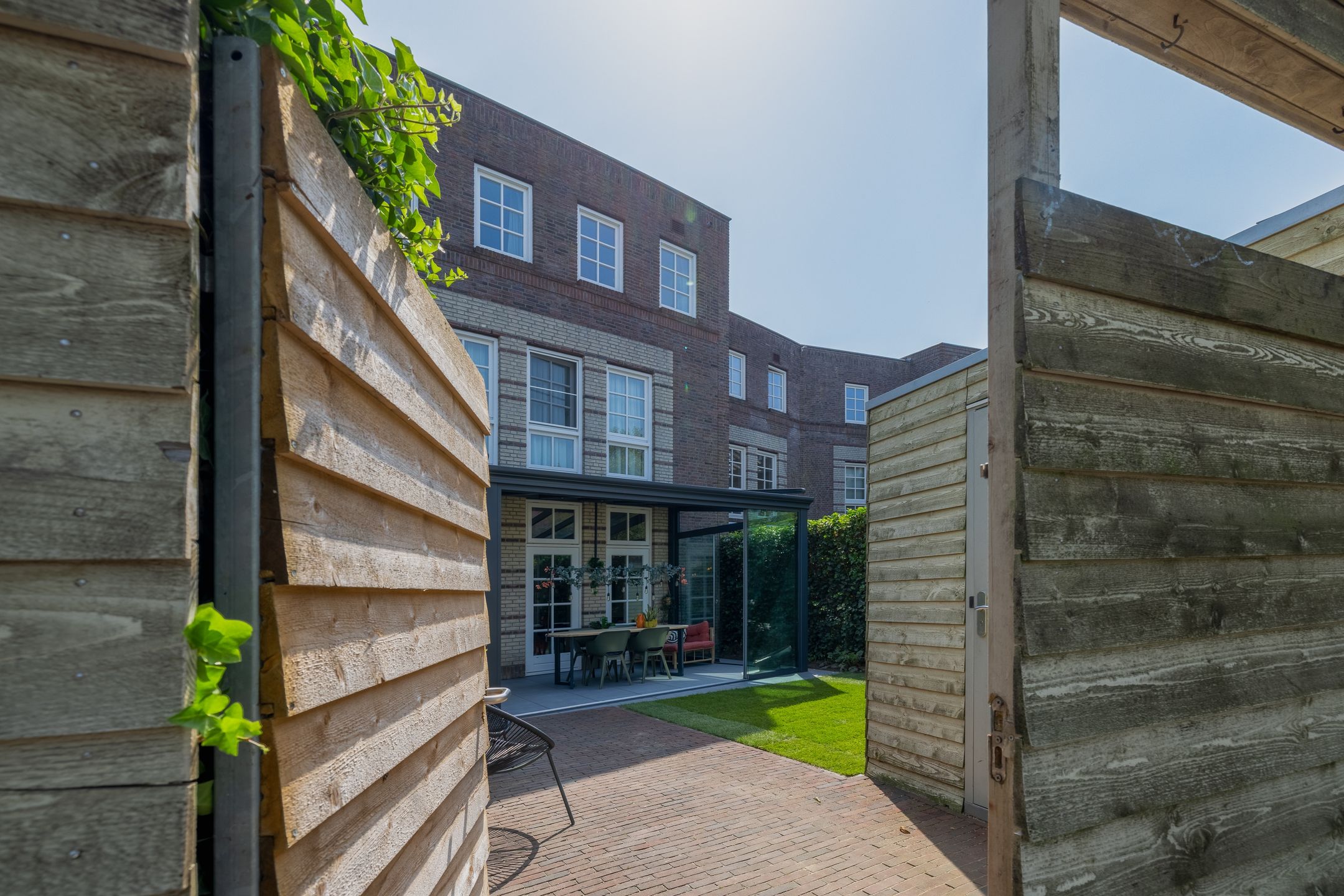 Photo 27 of Oberon 4