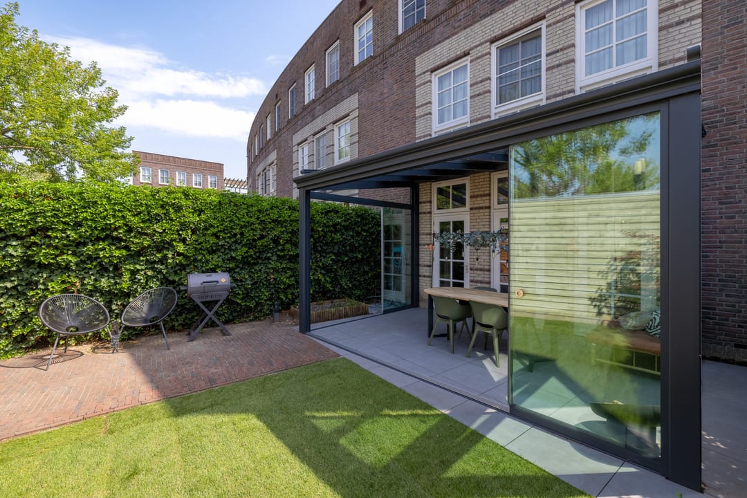 Photo 28 of Oberon 4