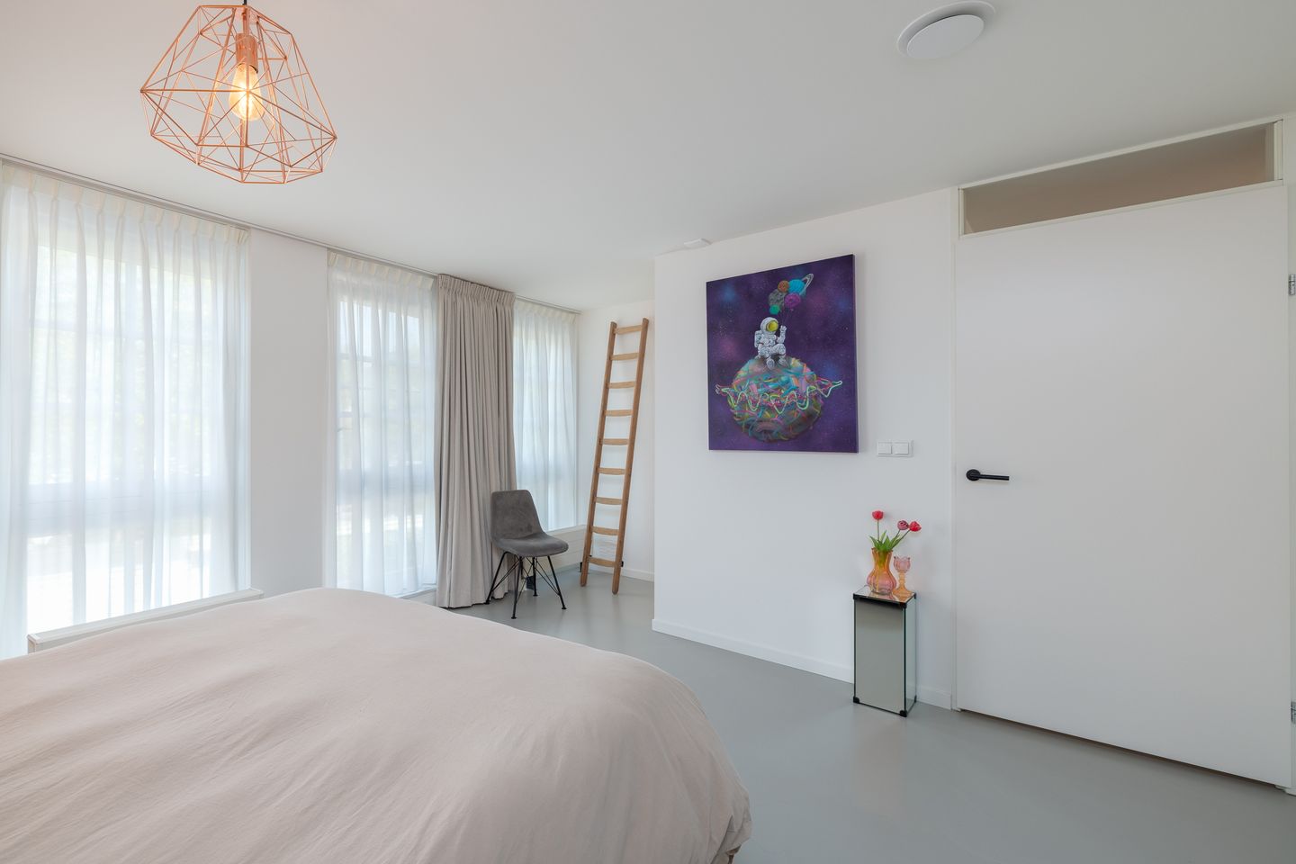 Photo 35 of Oberon 4