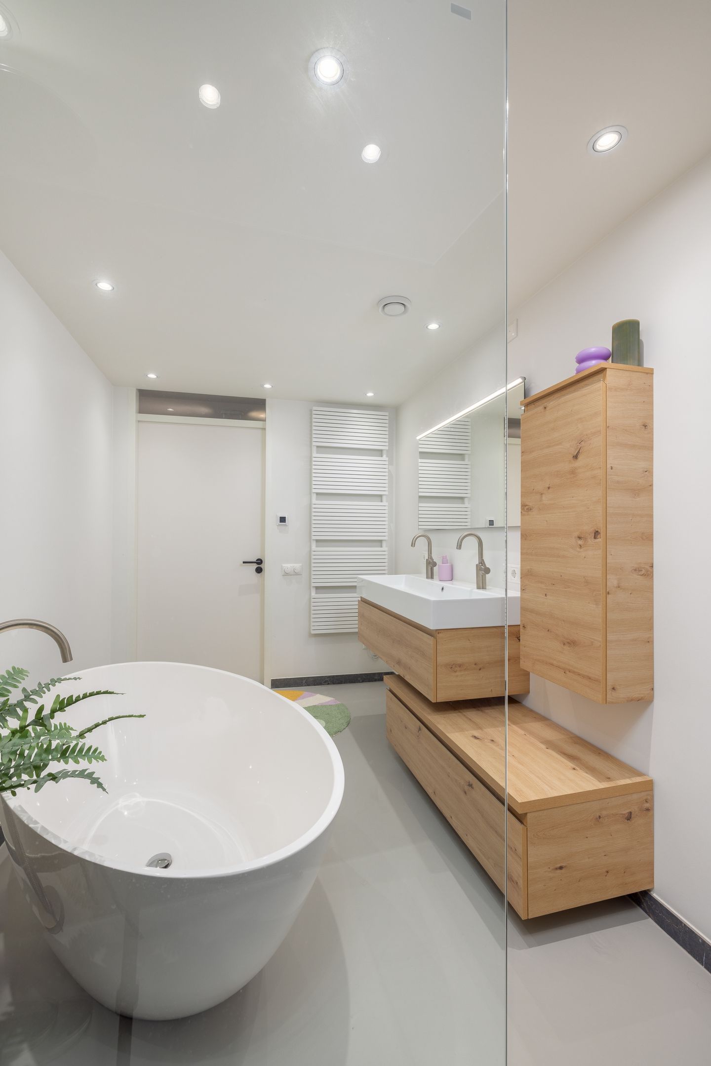 Photo 40 of Oberon 4