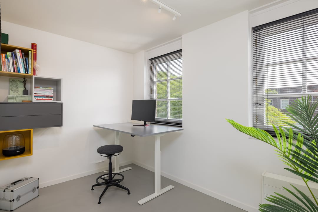 Photo 46 of Oberon 4