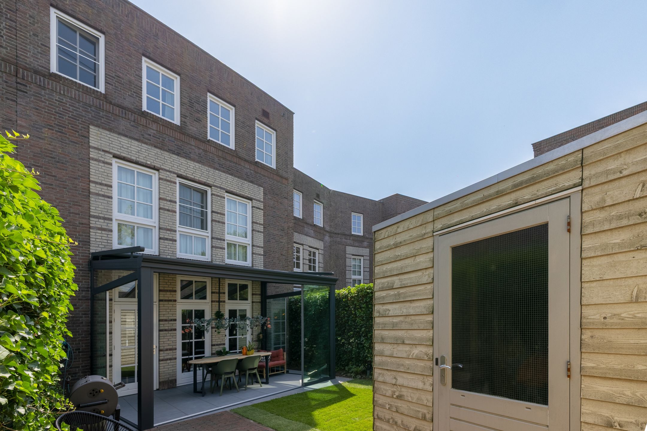 Photo 66 of Oberon 4