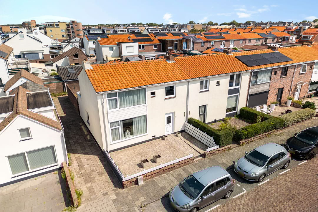 Photo 1 of Henriëtte Roland Holststraat 44