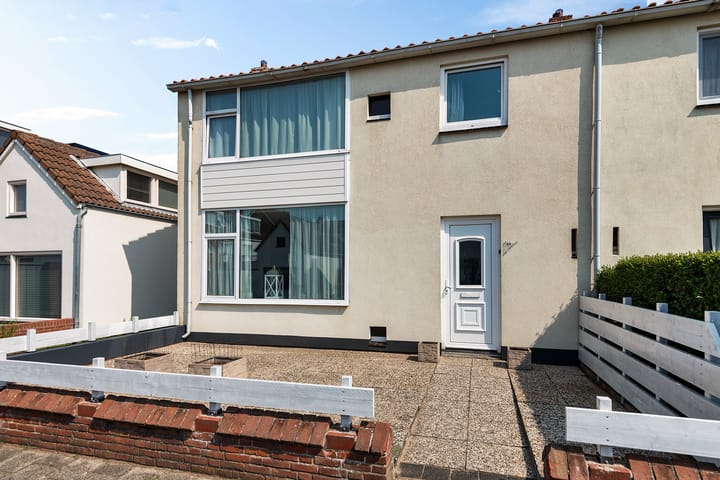 Foto 28 van Henriëtte Roland Holststraat 44