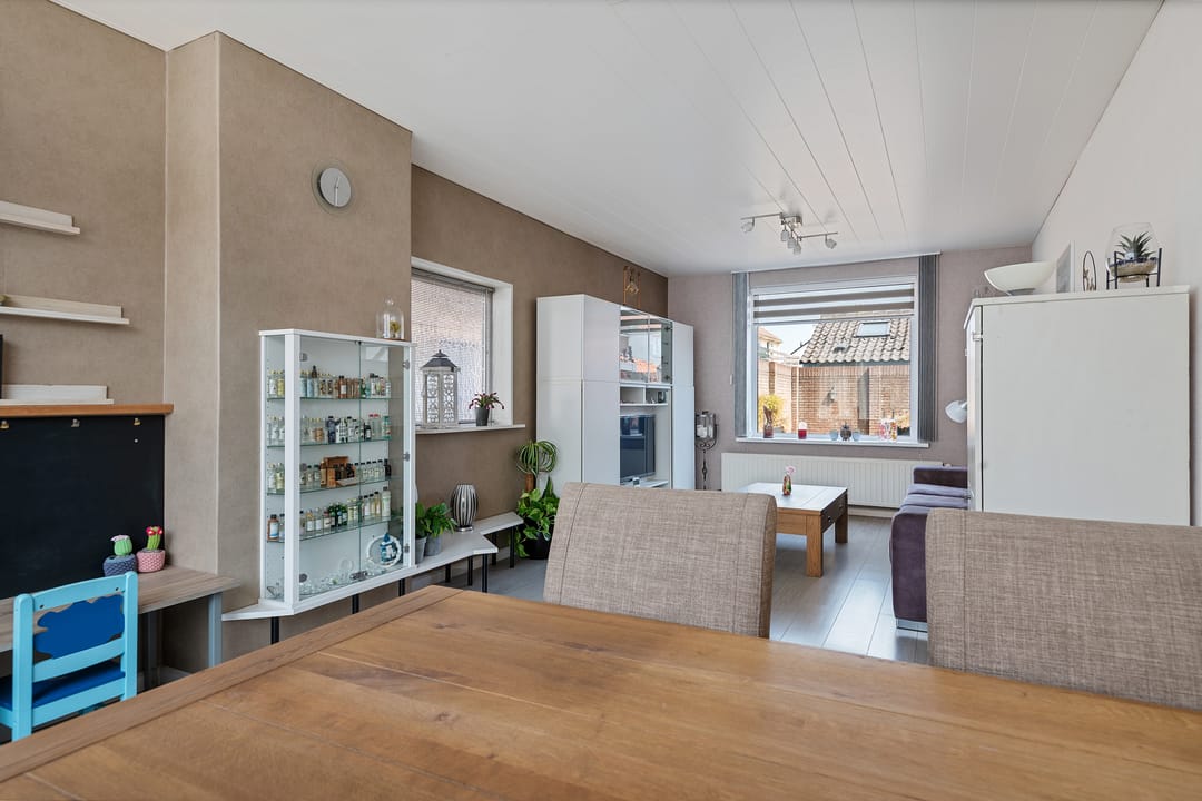 Photo 8 of Henriëtte Roland Holststraat 44