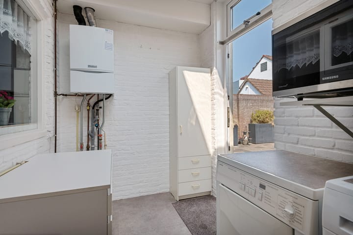 Foto 13 van Henriëtte Roland Holststraat 44