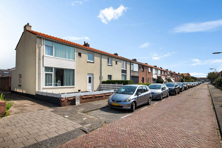 Foto 29 van Henriëtte Roland Holststraat 44