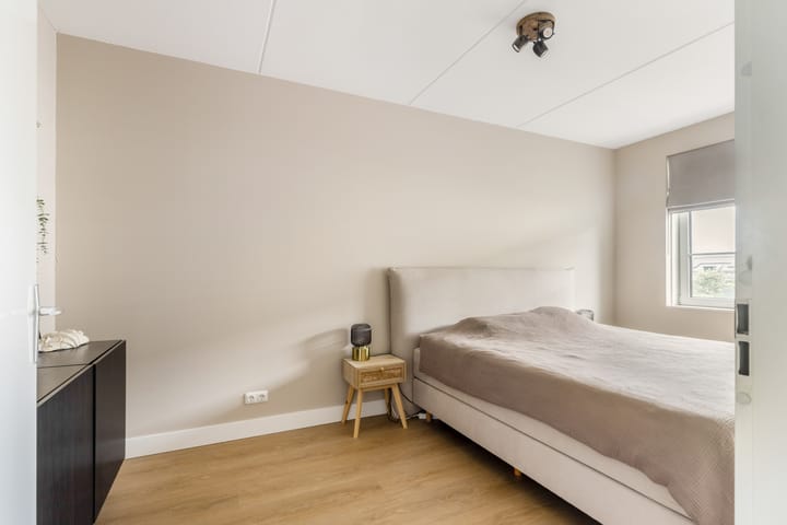 Foto 19 van Weegbree 22