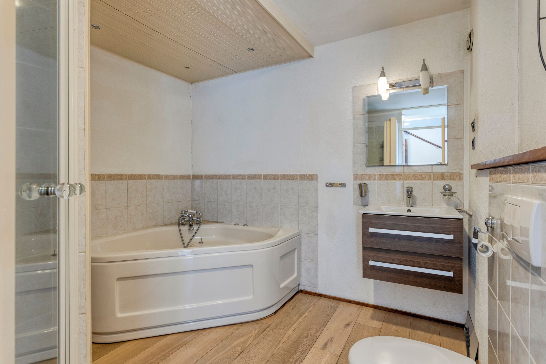 Photo 15 of De Karn 38