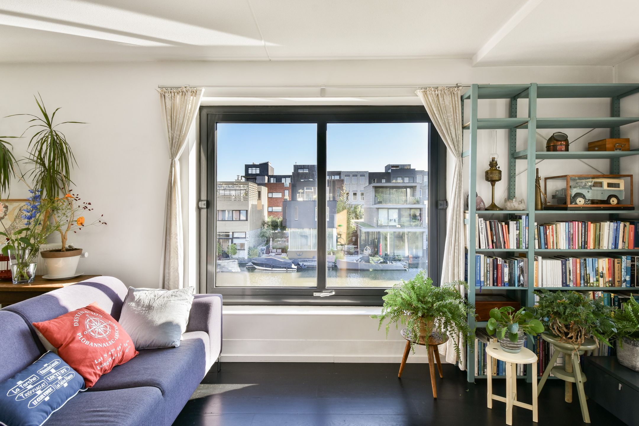 Photo 9 of Erich Salomonstraat 563