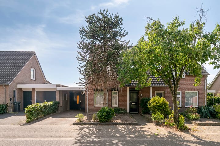 Foto 1 van Pastoor van Ervenstraat 35