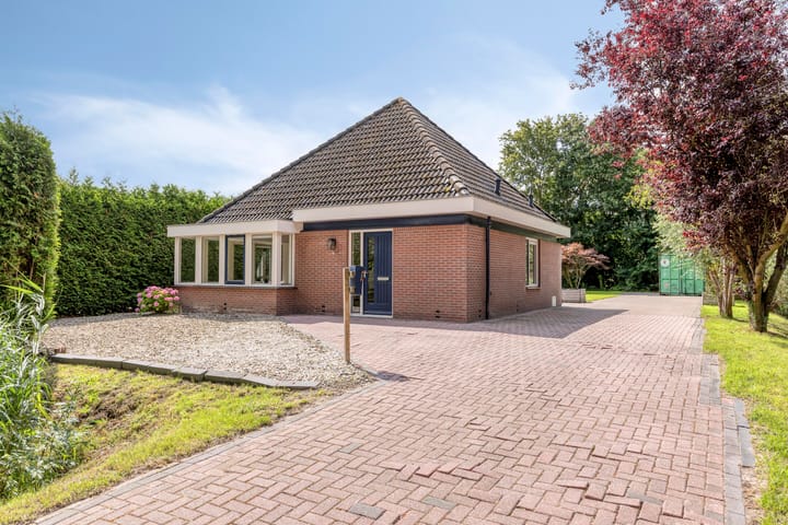 Photo 1 of Uiteinderweg 7-C