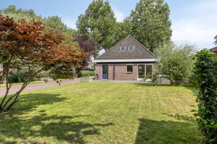 Photo 13 of Uiteinderweg 7-C