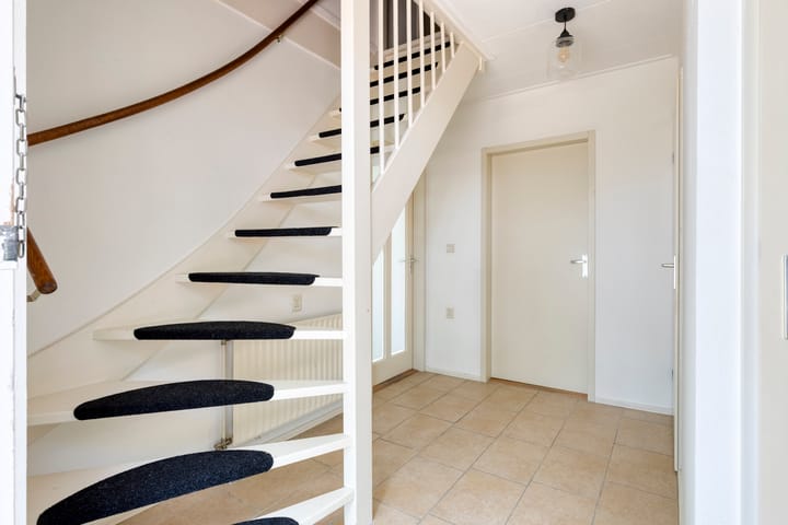 Photo 14 of Uiteinderweg 7-C