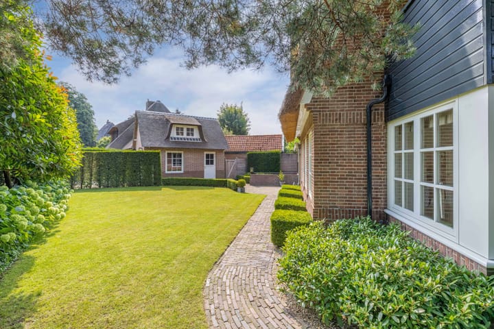 Photo 25 of Nieuwe Bussummerweg 107