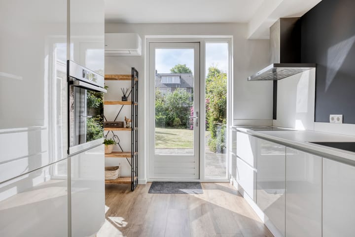 Photo 15 of Thorbeckestraat 86