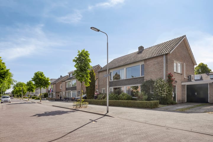 Photo 39 of Thorbeckestraat 86