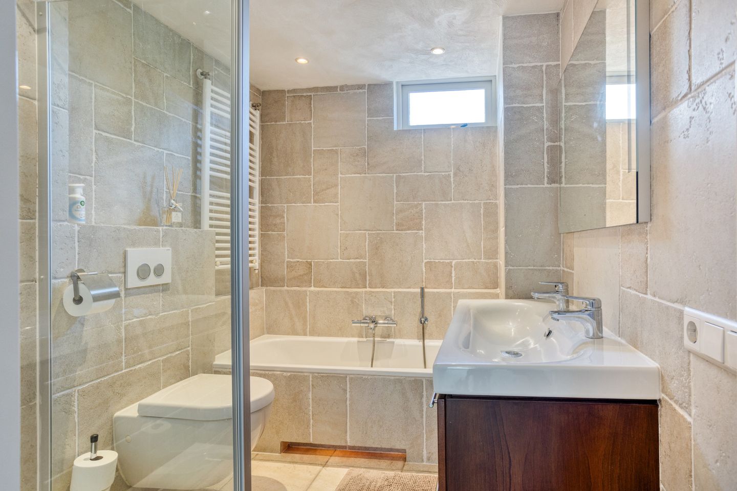 Foto 4 van Vestapad 45