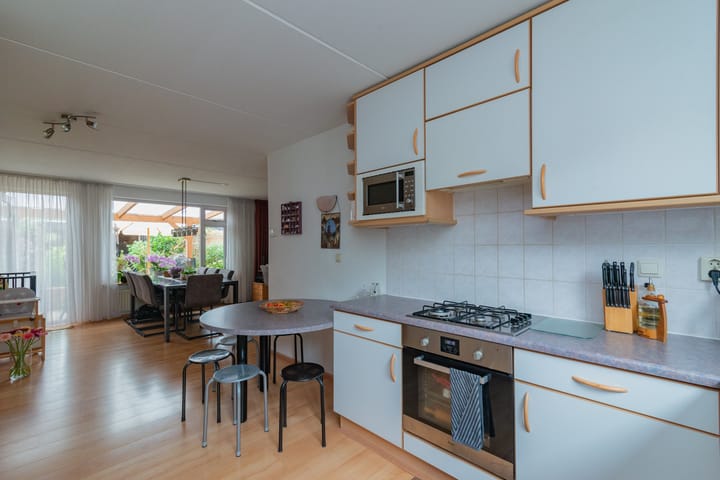 Foto 10 van De Backerstraat 58