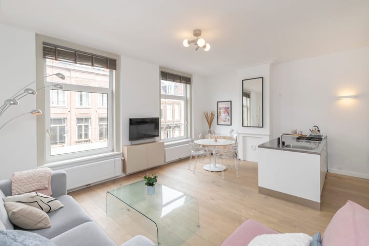 Photo 10 of Pieter Cornelisz. Hooftstraat 37-2