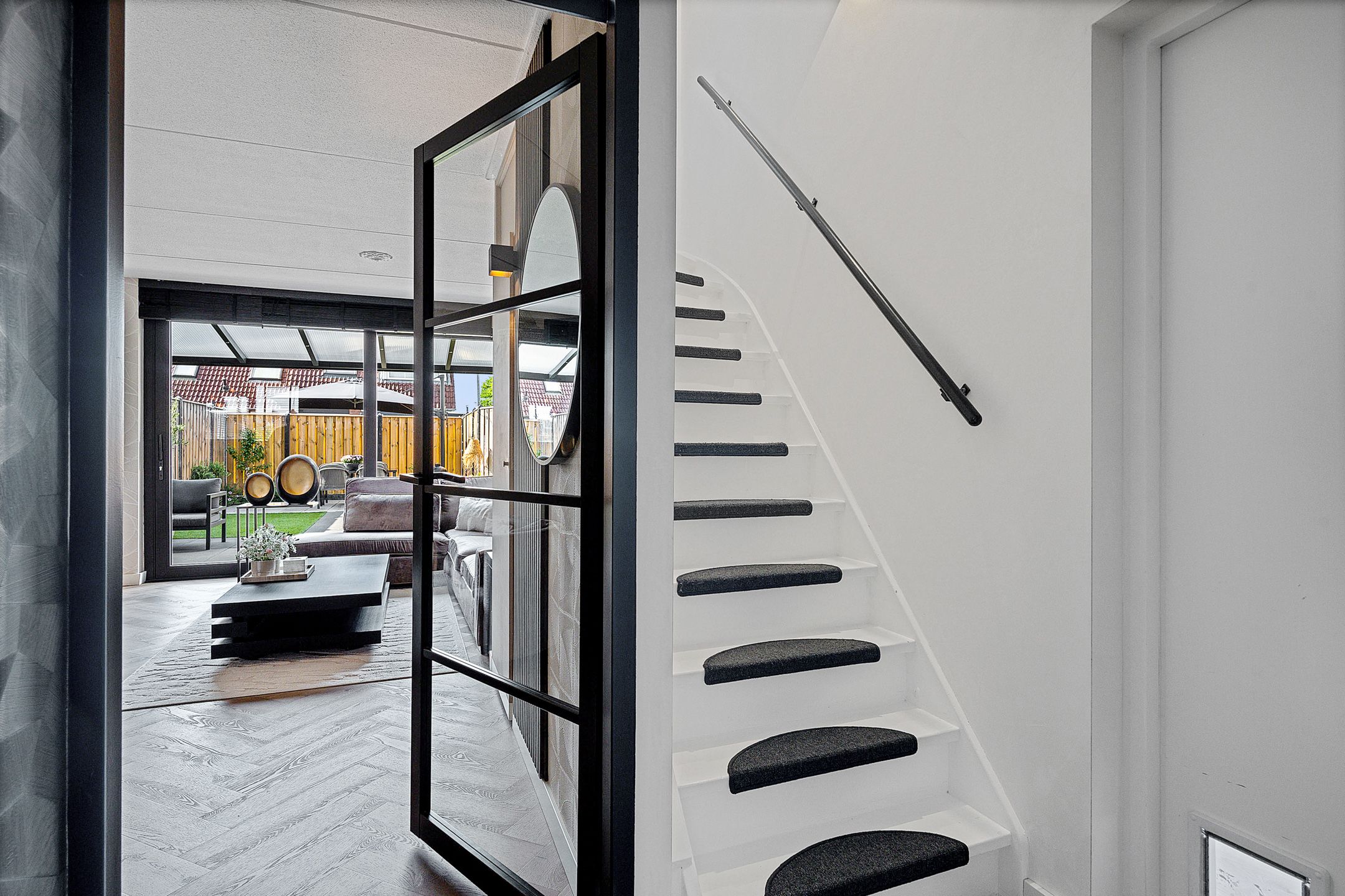 Foto 12 van Kuifmees 100