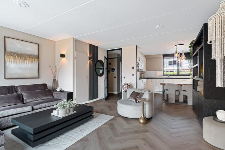 Foto 2 van Kuifmees 100