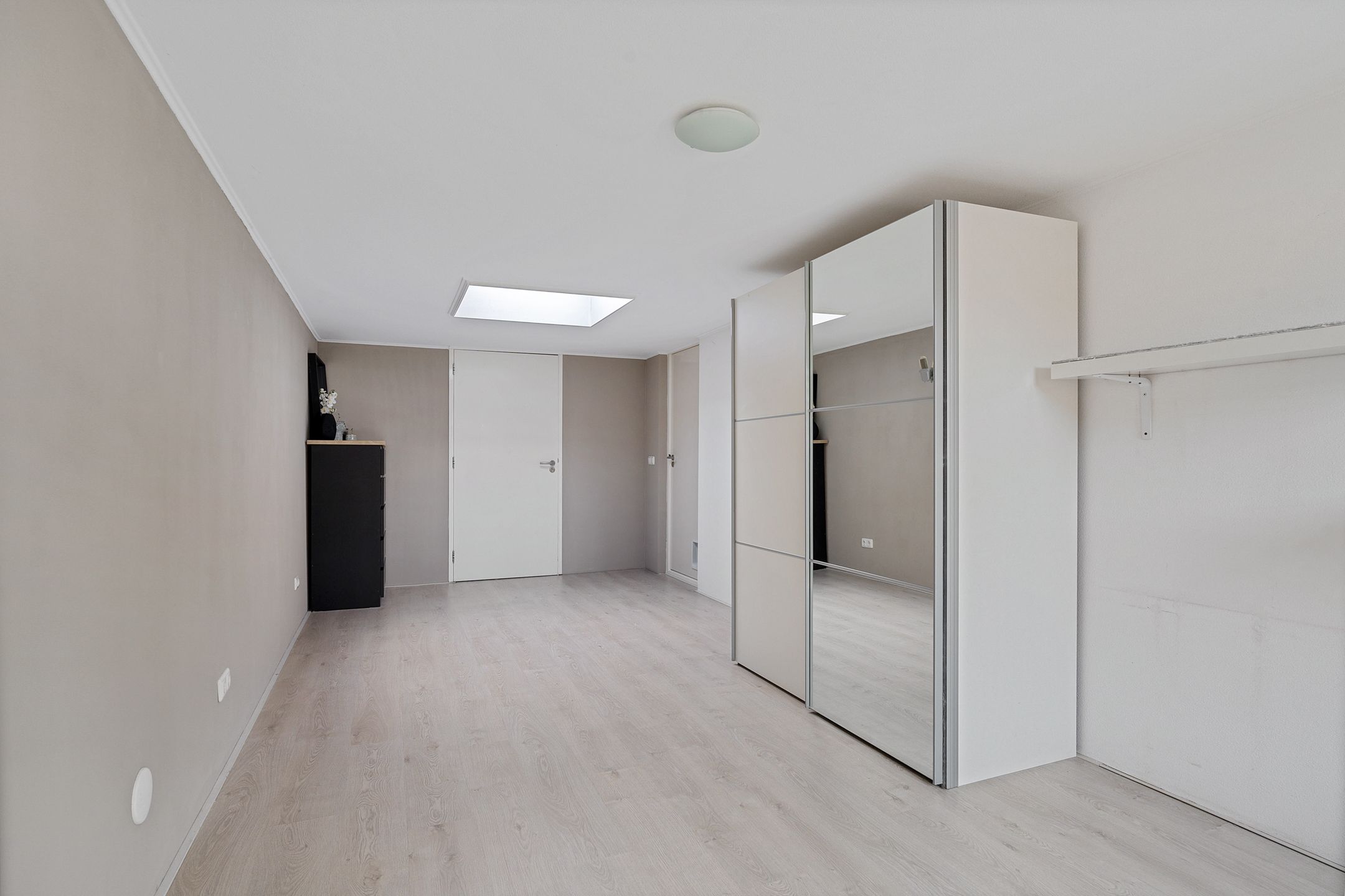 Foto 24 van Kuifmees 100