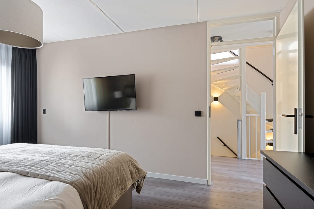 Foto 28 van Kuifmees 100