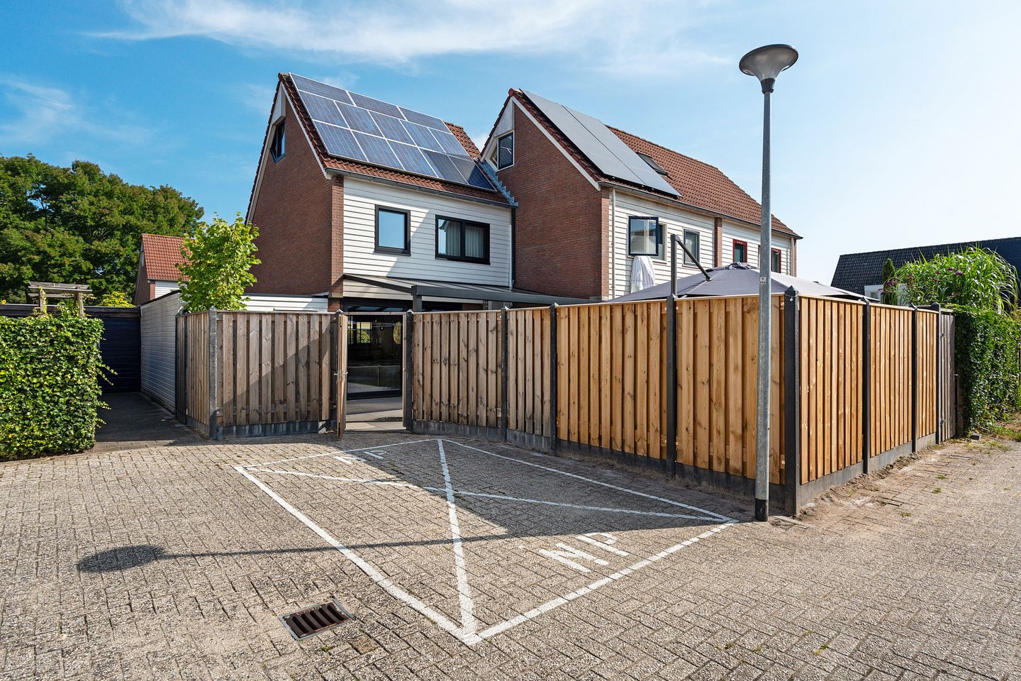 Foto 44 van Kuifmees 100