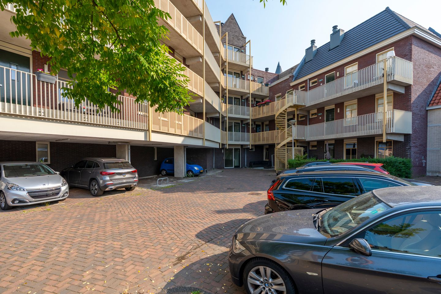 Photo 34 of Hardenbroek 108