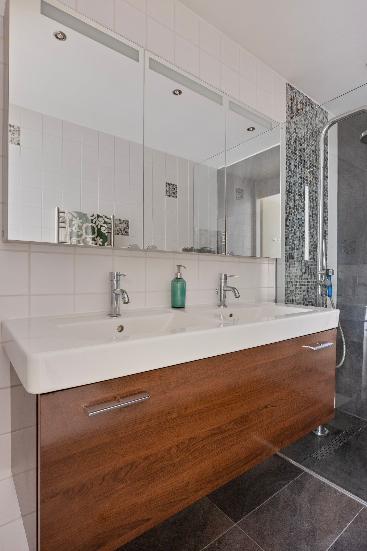 Foto 24 van Singerstraat 103