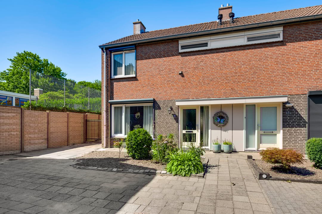 Foto 1 van Kamillestraat 9