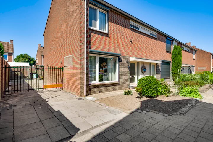 Foto 8 van Kamillestraat 9