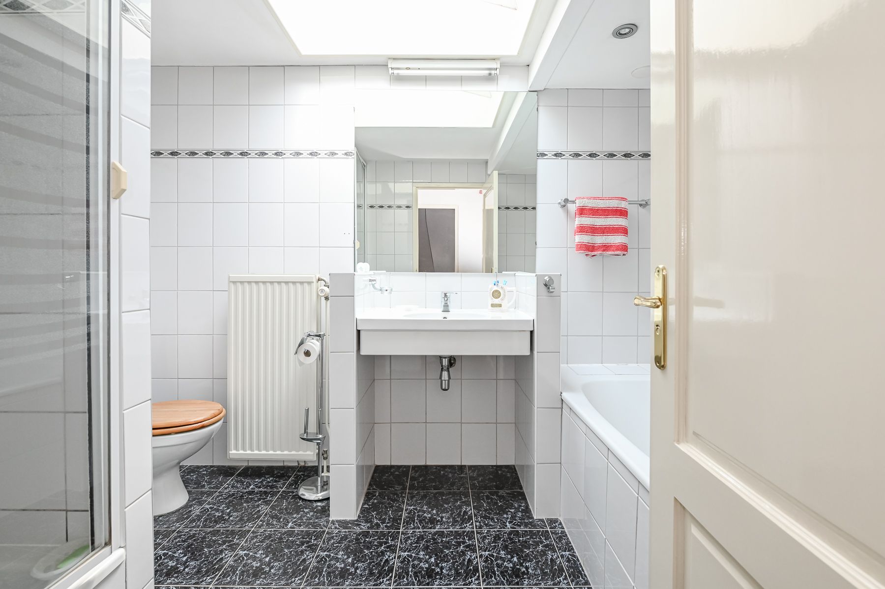 Photo 57 of Stationsweg 94