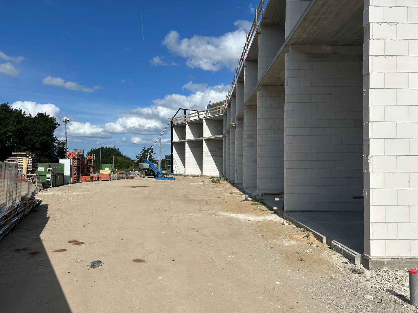 View photo 5 of Dijkleger 1-k
