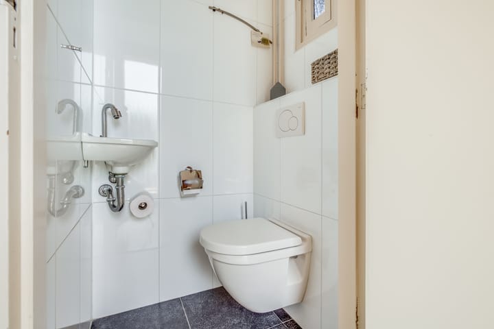 Photo 24 of Weesdijk 15