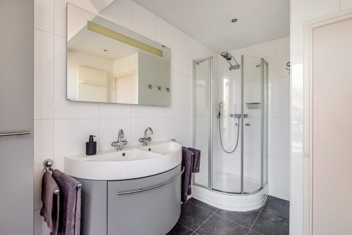 Photo 28 of Weesdijk 15