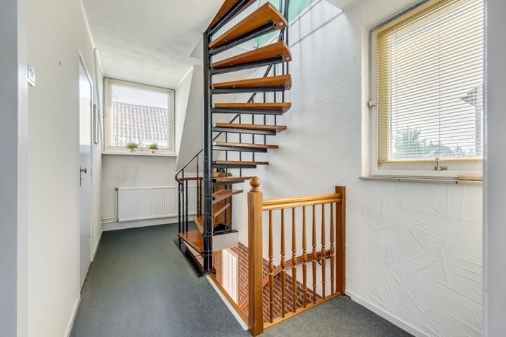 Photo 35 of Weesdijk 15