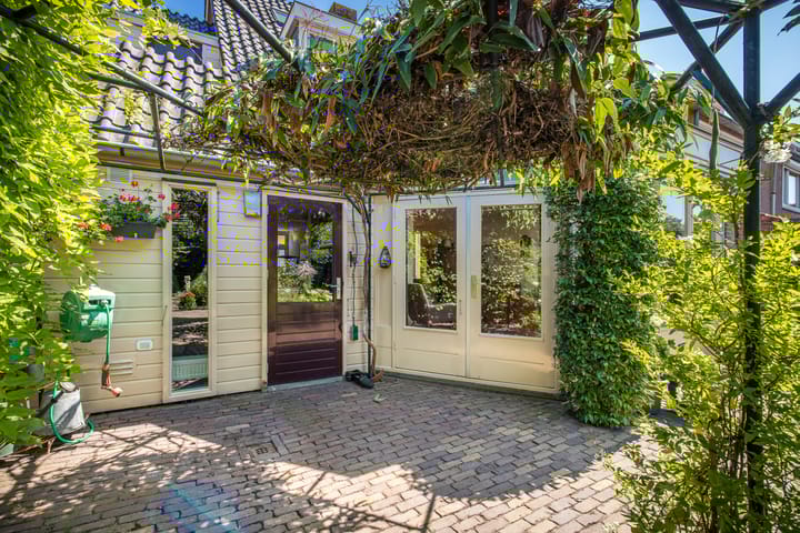 Photo 42 of Weesdijk 15