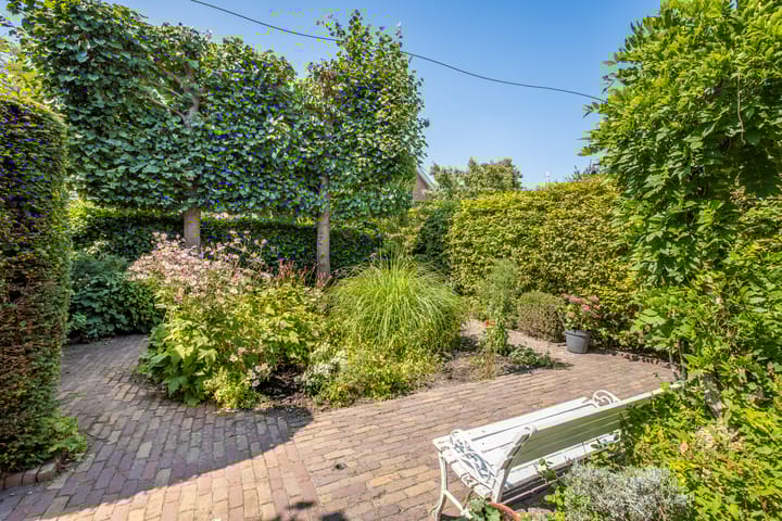 Photo 45 of Weesdijk 15