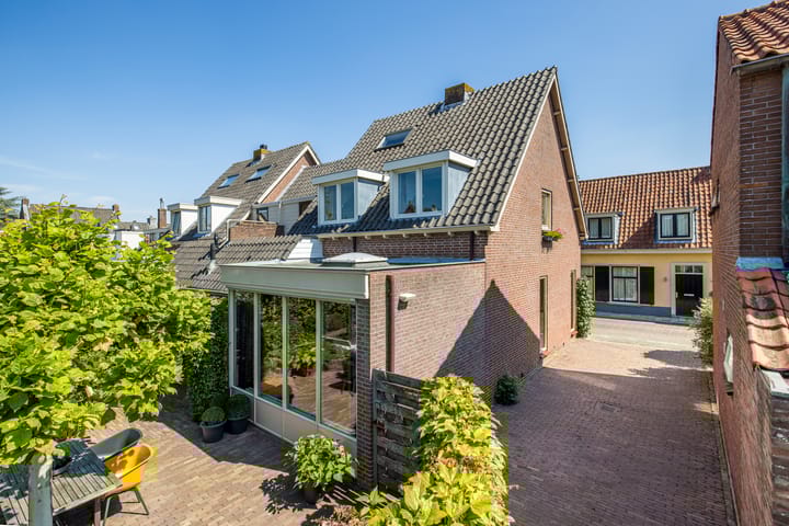 Photo 47 of Weesdijk 15