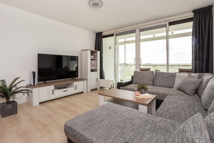 Foto 11 van Luzernevlinder 76